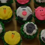 How cute are these farm animal cupcakes made by Classy Chocolate in Liberty Missouri